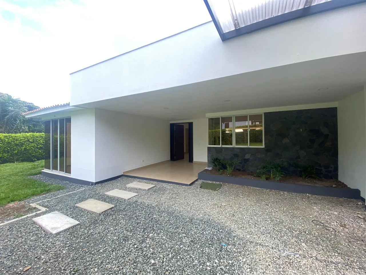 Fachada de la Casa 4 en el condominio Arrecife
