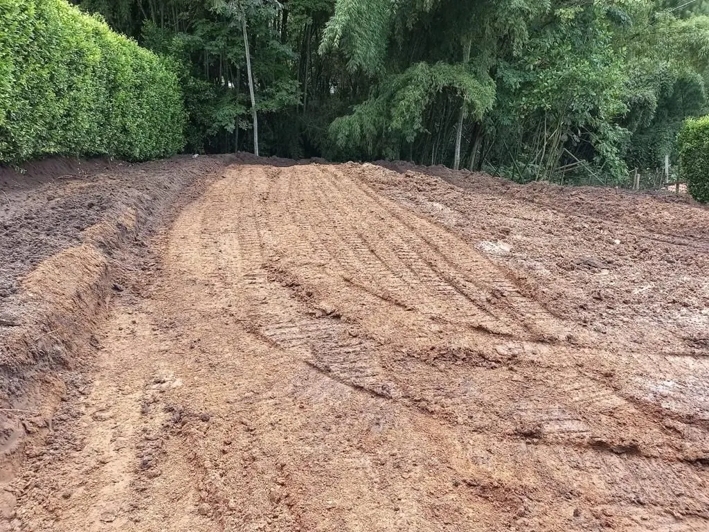 Foto real del lote 7 en Arrecife, listo y nivelado para construir